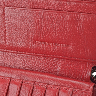 Velká lakovaná peněženka s poutkem Carmelo materiál kůže zapínání na zip barva červená velikost velká 2102 P CV Detail