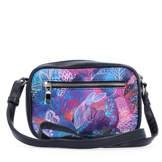 Moderní kabelka s veselým potiskem Indee materiál syntetická kůže zapínání na zip barva multicolor velikost malá 9304 03 C