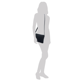 Minimalistická crossbody syntetická kabelka Carmelo materiál syntetická kůže zapínání na zip barva béžová velikost malá 4333 BE Na postavě