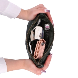 Praktická kožená crossbody na každý den Noelia Bolger materiál kůže zapínání na zip barva zelená velikost malá NB 2406 ZE Vnitřek