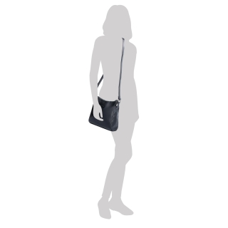Minimalistická crossbody kabelka do města Le Sands materiál syntetická kůže zapínání na zip barva vínová velikost malá 7706 BO Na postavě