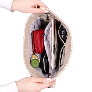 Crossbody kabelka v elegantním designu Carmelo materiál syntetická kůže zapínání na zip barva béžová velikost střední 4339 K Vnitřek