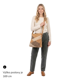 Crossbody kabelka s originálním designem Tangerin materiál syntetická kůže zapínání na zip barva béžová velikost střední 1118 BE Na postavě
