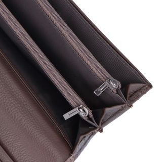 Stylová lakovaná peněženka z pravé kůže Carmelo materiál kůže zapínání na cvoček barva taupe velikost velká 2109 K T Detail