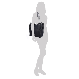 Elegantní kožená kabelka s uchy s řetízkem Noelia Bolger materiál kůže zapínání na zip barva černá velikost velká NB 3001 C Na postavě
