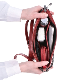 Kožená kabelka přes rameno Noelia Bolger materiál kůže zapínání na zip barva červená velikost malá NB 0084 TCV Vnitřek
