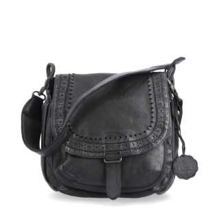 Kožená crossbody kabelka se zdobenou klopou Noelia Bolger materiál kůže zapínání s klopou barva černá velikost střední NB 2030 C Zepředu