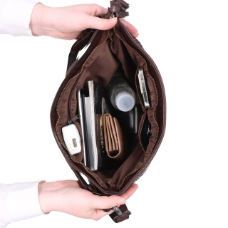 Jemně proplétaná kožená hobo kabelka Noelia Bolger materiál kůže zapínání na zip barva hnědá velikost střední NB 2015 H Vnitřek