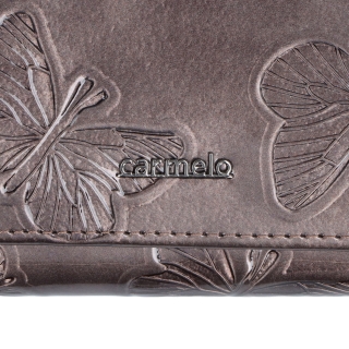Kožená lakovaná peněženka Carmelo materiál kůže zapínání na cvoček barva taupe velikost malá 2106 M T Logo