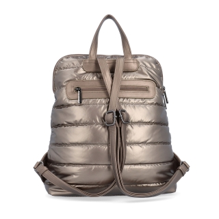 Prošívaný batoh z nadýchaného nylonu Carmelo materiál nylon zapínání na zip barva metalická velikost střední 4384 BR Zezadu