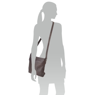 Kožená crossbody kabelka ve vintage stylu Noelia Bolger materiál kůže zapínání na zip barva hnědá velikost malá NB 2001 H Na postavě