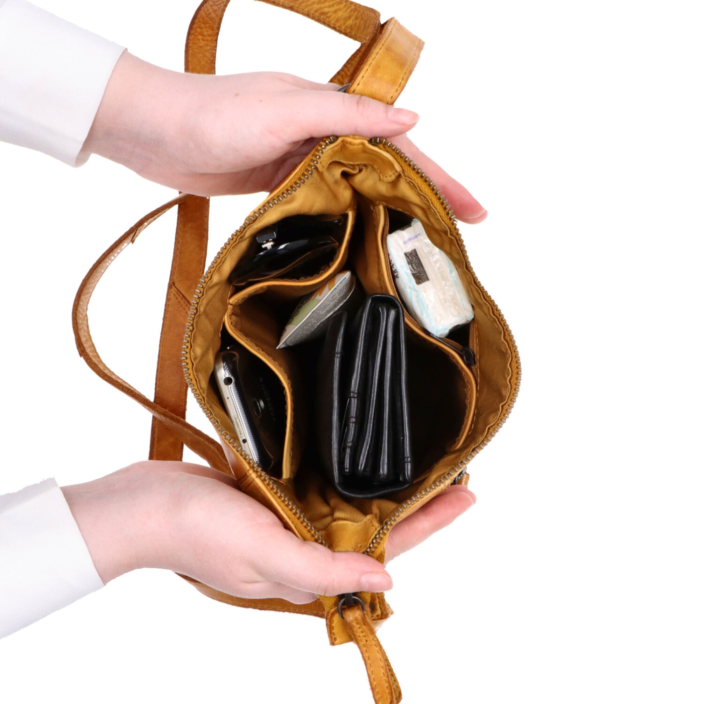 Malá kožená crossbody s prošitím Noelia Bolger materiál kůže zapínání na zip barva žlutá velikost malá NB 2086 ZLU Vnitřek