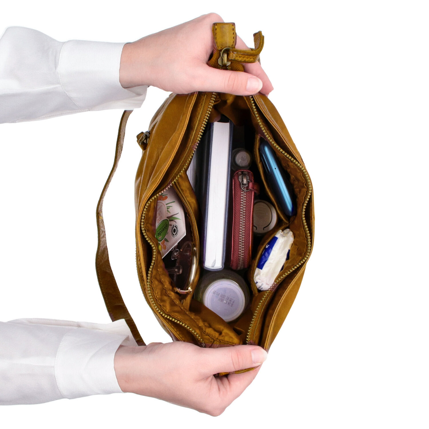 Kožená crossbody s přední zipovou kapsou Noelia Bolger materiál kůže zapínání na zip barva žlutá velikost střední NB 2103 ZLU Vnitřek