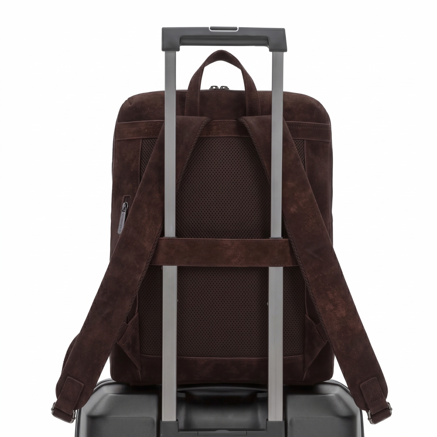 Moderní batoh s přihrádkou na notebook Carmelo materiál syntetická kůže zapínání na zip barva hnědá velikost velká 4673 H Detail