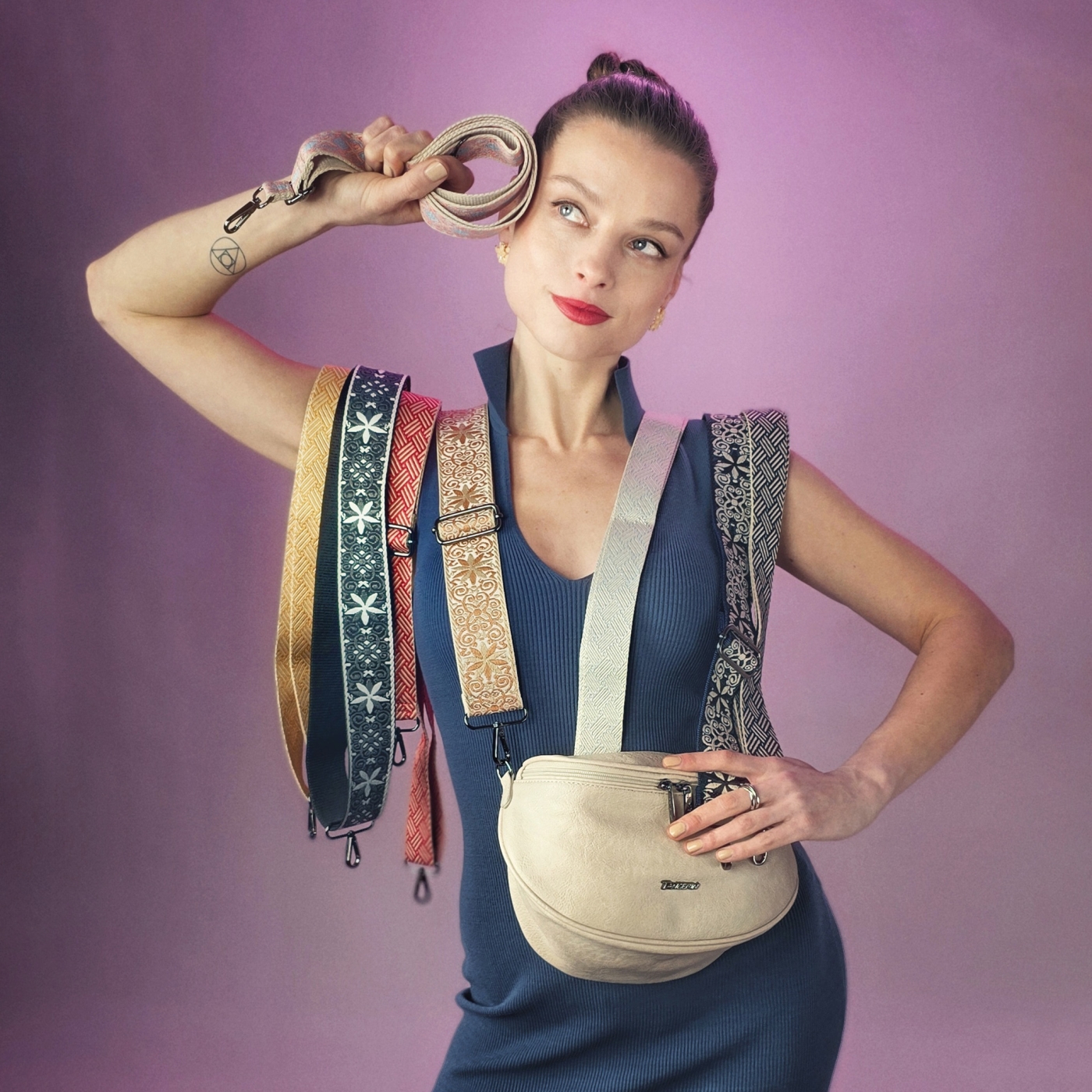 Malá ledvinka se zipovou kapsou Tangerin materiál syntetická kůže zapínání na zip barva růžová velikost malá 8043 LI Lifestyle