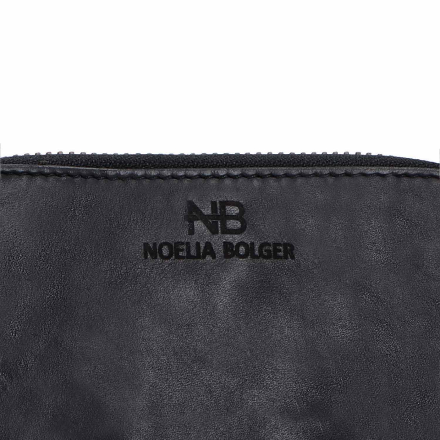 Praktická kožená peněženka s prošíváním Noelia Bolger materiál kůže zapínání na cvoček barva černá velikost malá 5130 NB C Logo