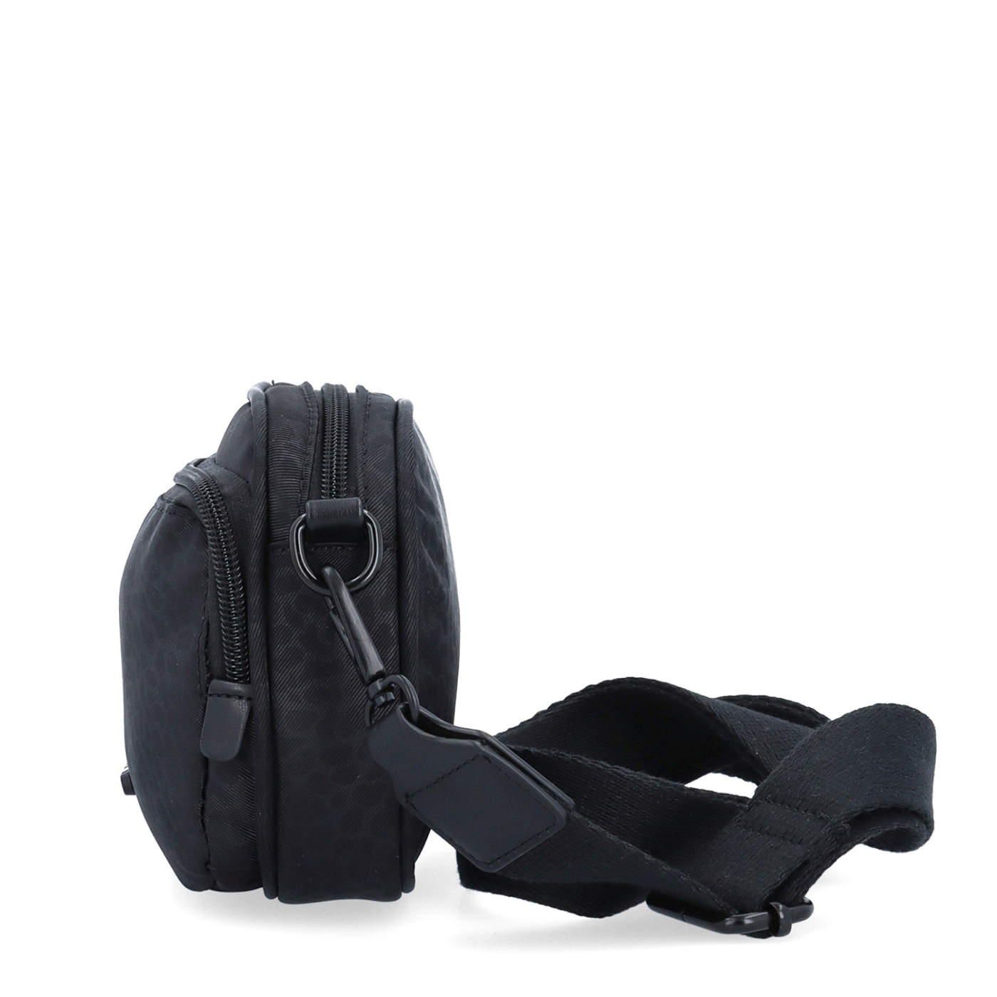 Nylonová crossbody kabelka se širokým popruhem a přední kapsou Carmelo materiál nylon zapínání na zip barva černá velikost malá 6613 C LE Z boku
