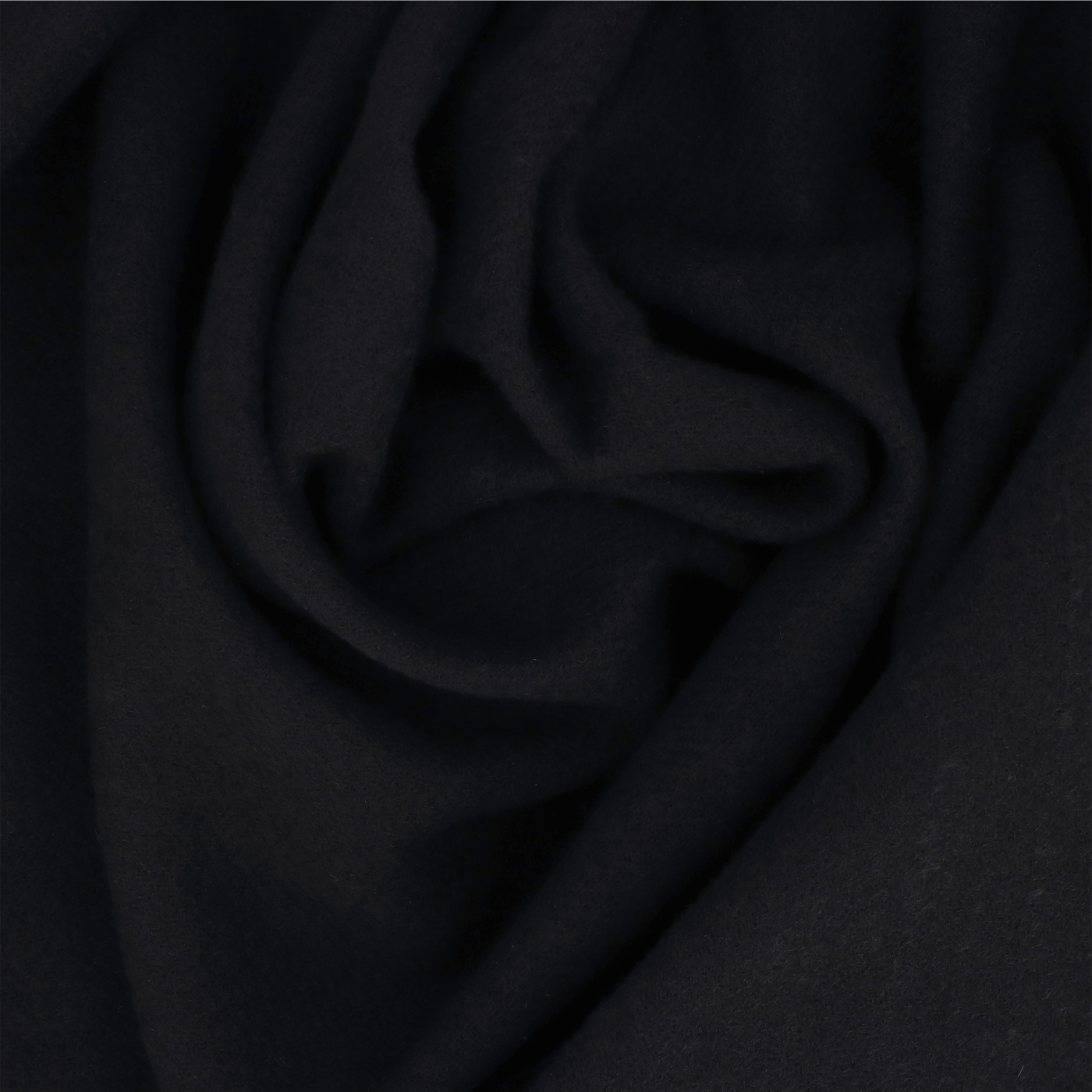 Příjemná šála s třásněmi pro každý den Noelia Bolger materiál Polyester s příměsí vlny barva černá KZ005 - 01