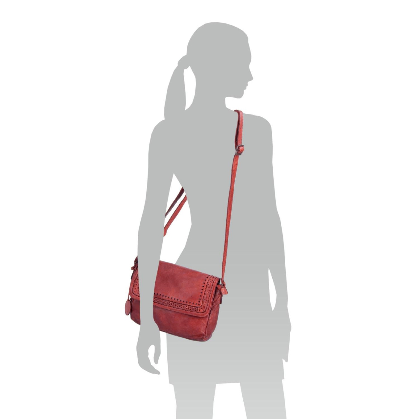 Designová kožená crossbody kabelka s klopou Noelia Bolger materiál kůže zapínání na zip barva červená velikost malá NB 2026 CV Na postavě