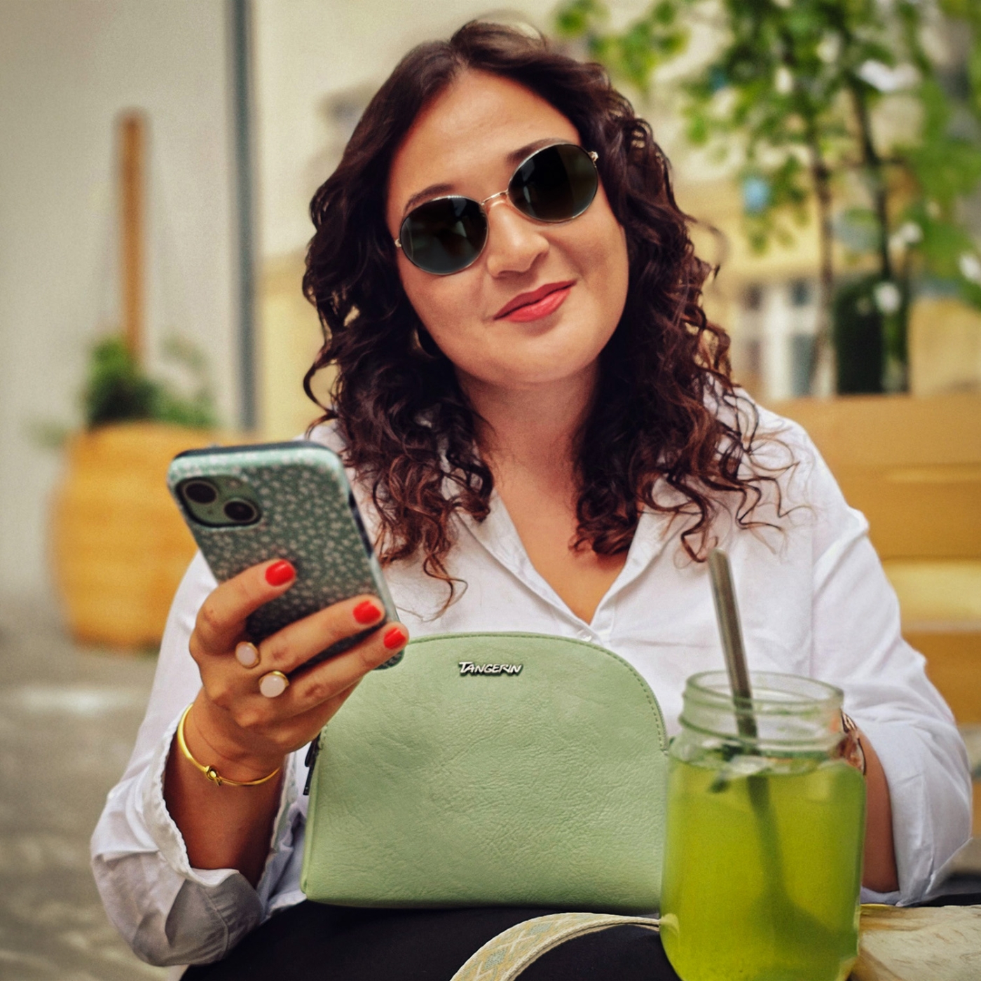 Malá crossbody kabelka svýrazným popruhem Tangerin materiál syntetická kůže zapínání na zip barva zelená velikost malá 8044 ZE Lifestyle