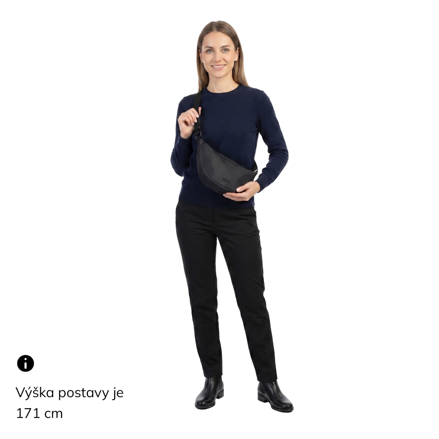 Malá nylonová kabelky typu moonbag Carmelo materiál nylon zapínání na zip barva černá velikost malá 6609 C Na postavě