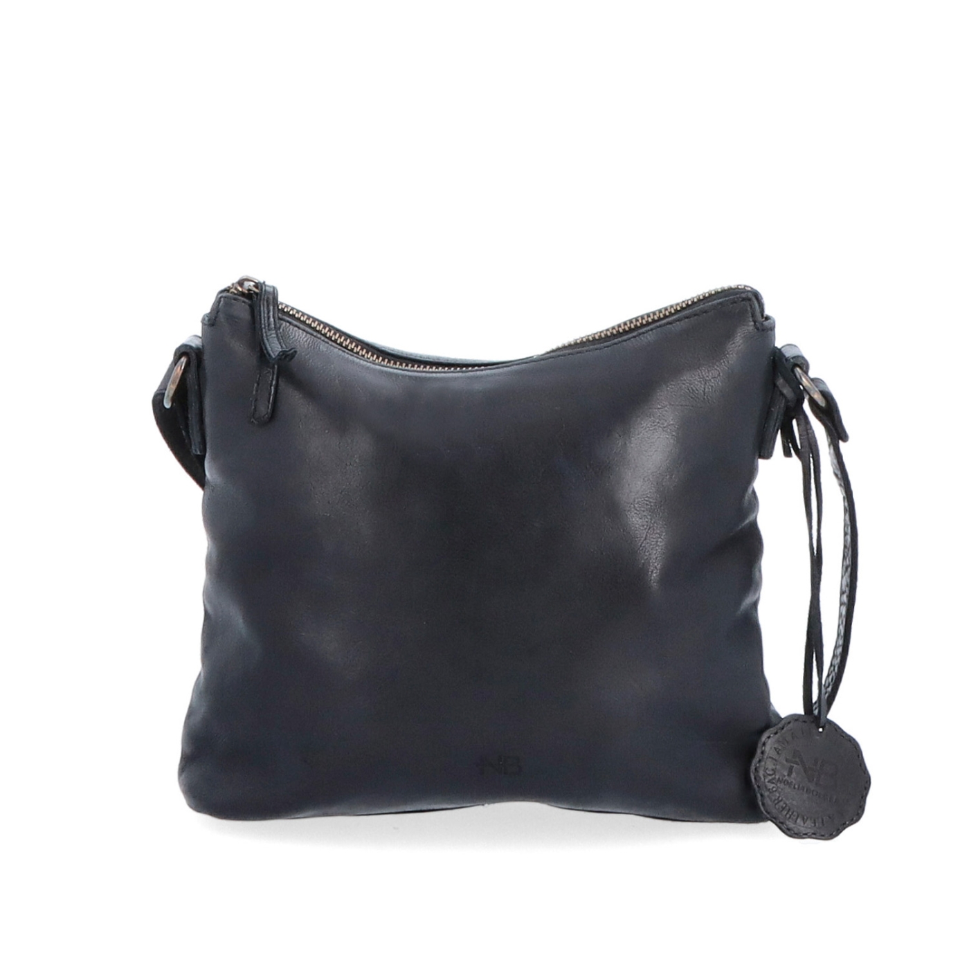 Kožená crossbody kabelka s moderním designem Noelia Bolger materiál kůže zapínání na zip barva černá velikost malá NB 2400 C Zepředu