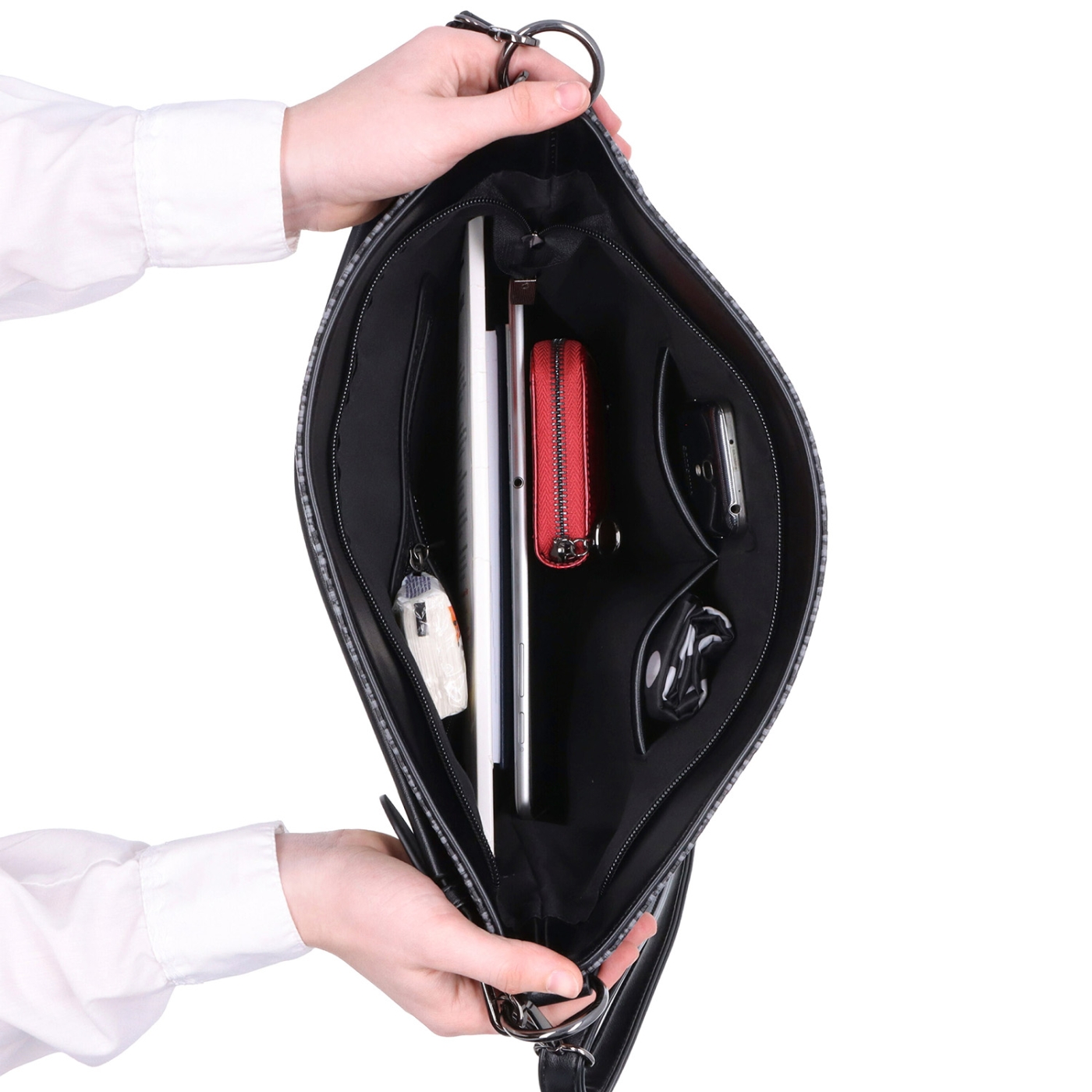 Ležérní kabelka typu hobo s odepínatelnými popruhy Le Sands materiál syntetická kůže zapínání na zip barva béžová velikost střední 4621 BE Vnitřek