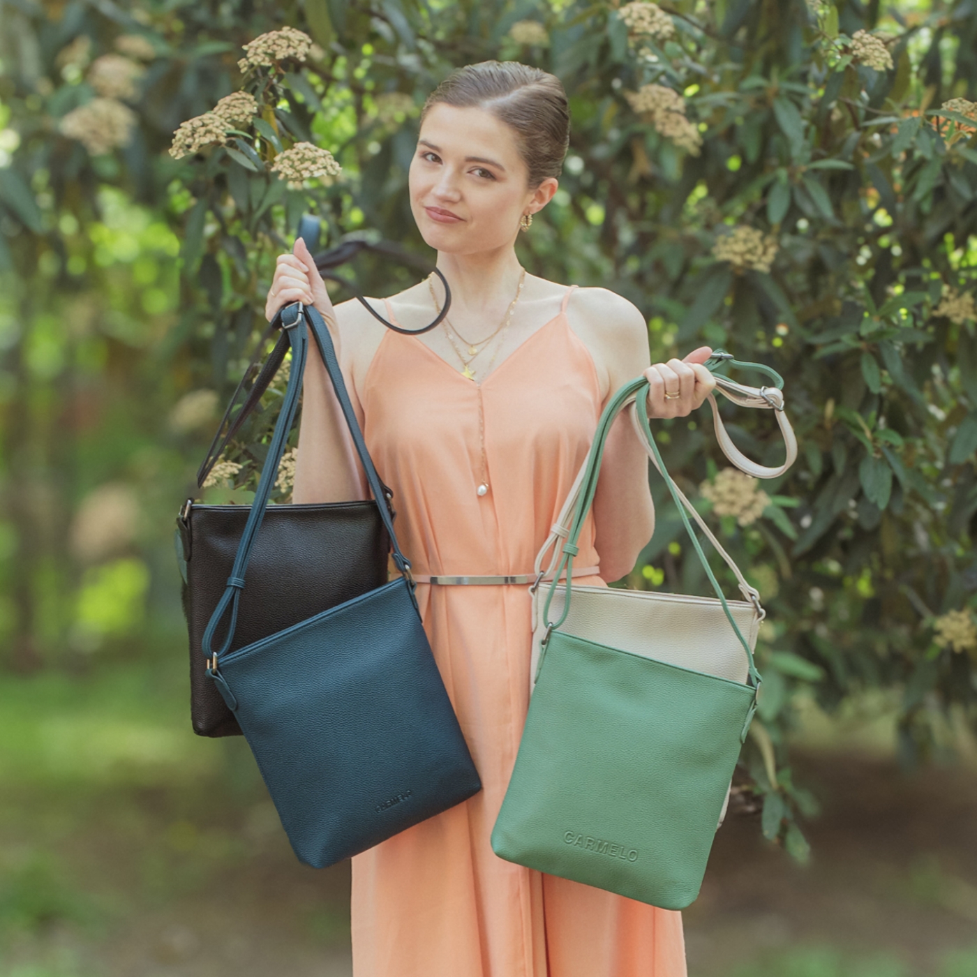 Crossbody kabelka na zip Carmelo materiál syntetická kůže zapínání na zip barva zelená velikost malá 4324 SZE Lifestyle