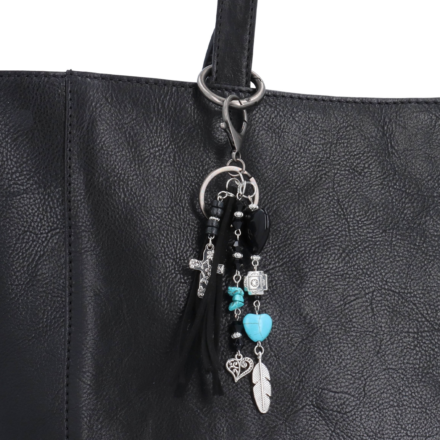 Velká kožená crossbody kabelka s přívěskem Noelia Bolger materiál kůže zapínání na zip barva černá velikost velká NB 3109 C Detail