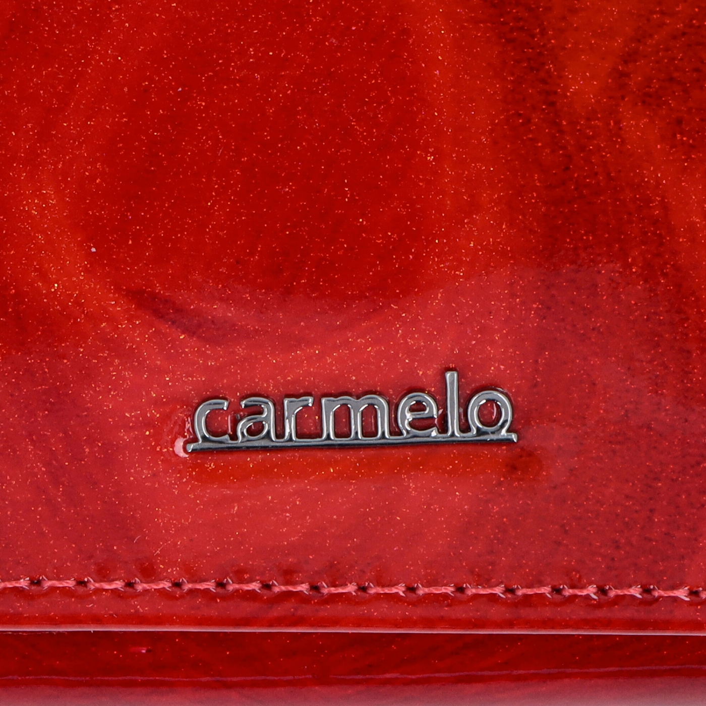 Malá kožená peněženka Carmelo materiál kůže zapínání na cvoček barva červená velikost malá 2105 P CV Logo