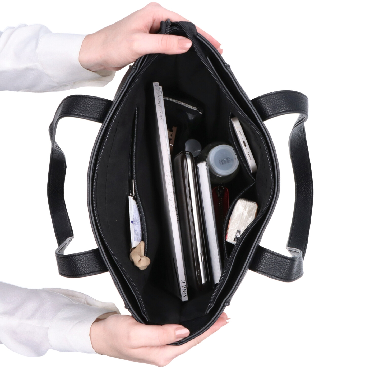 Designová kabelka přes rameno Carmelo materiál syntetická kůže zapínání na zip barva vínová velikost velká 4270 BO Vnitřek
