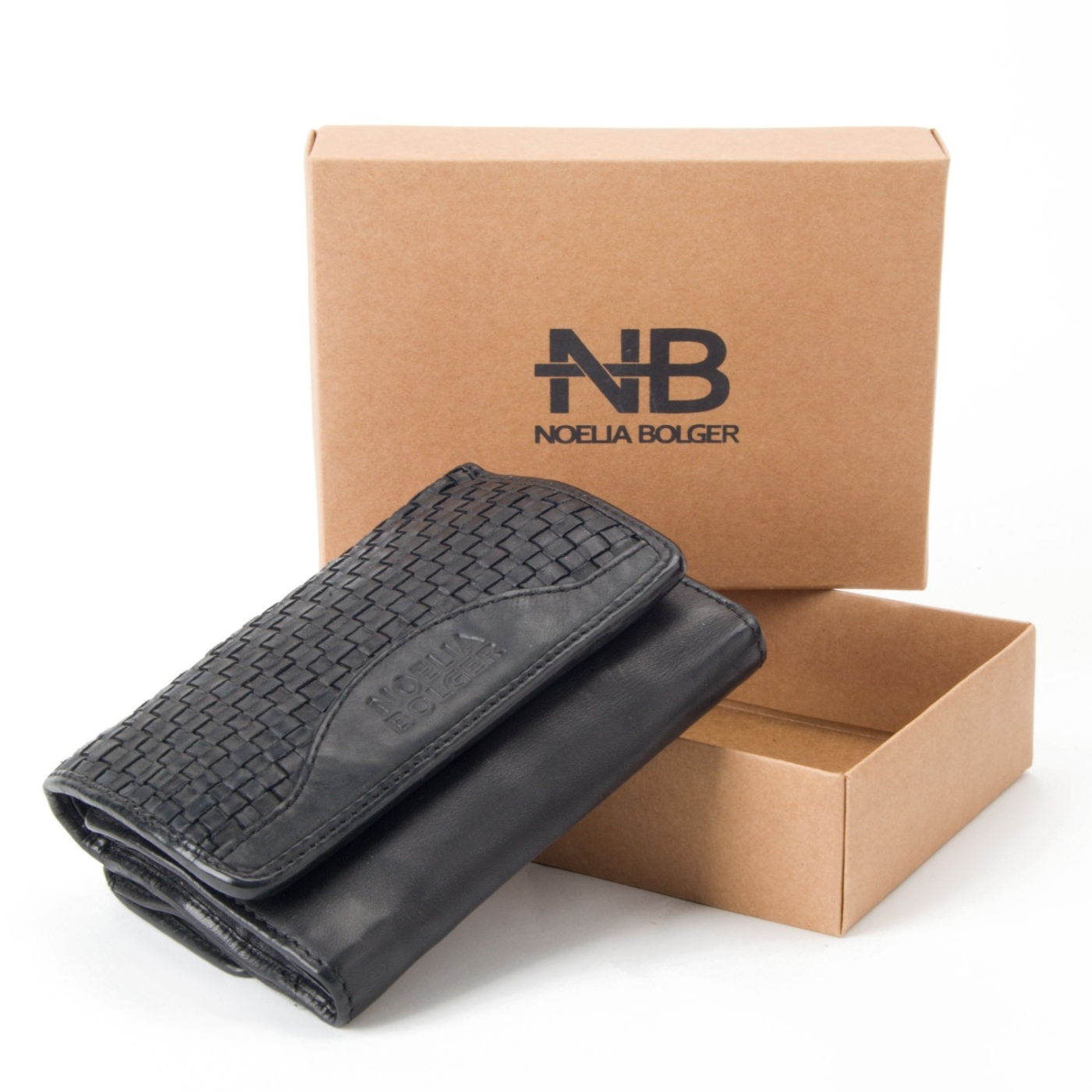 Vintage kožená peněženka Noelia Bolger materiál kůže zapínání na cvoček barva černá velikost střední 5109 NB C Krabička