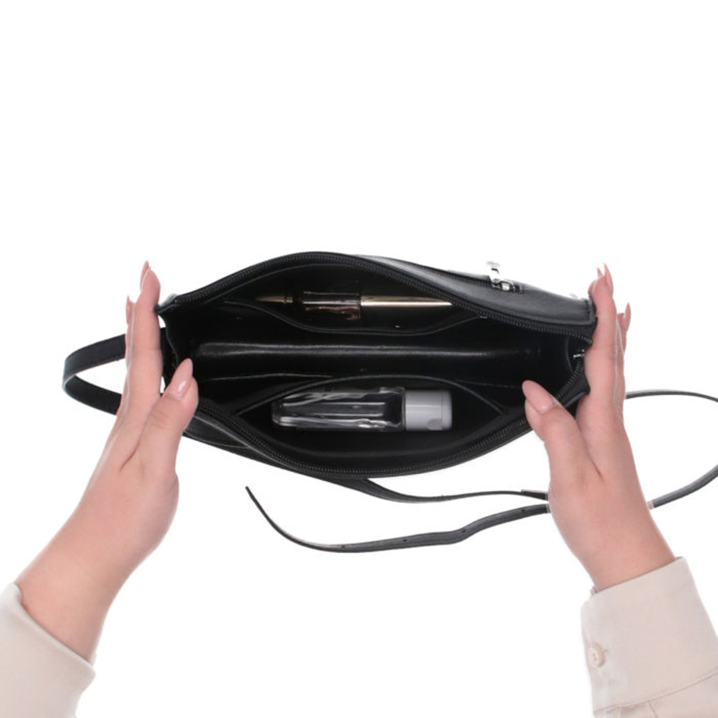 Elegantní crossbody kabelka Noelia Bolger materiál kůže zapínání na zip barva černá velikost malá NB 0042 C Vnitřek
