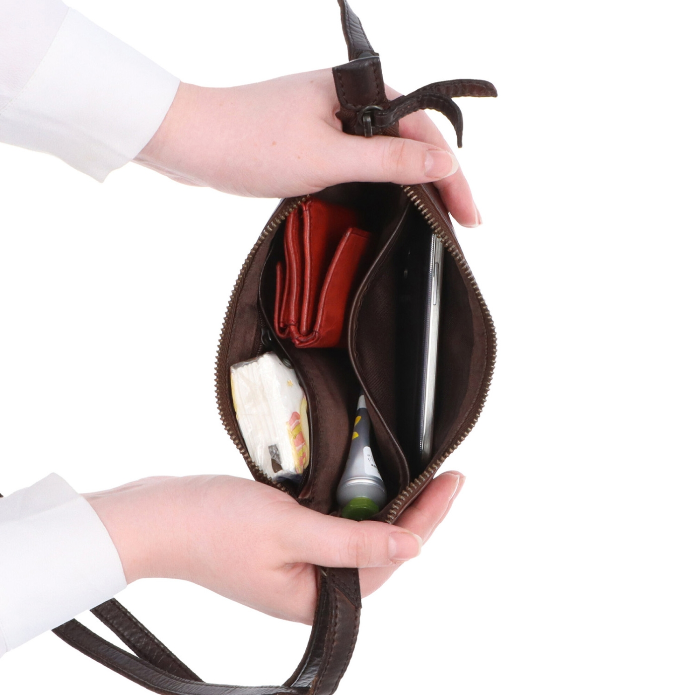 Malá elegantní kožená crossbody kabelka Noelia Bolger materiál kůže zapínání na zip barva hnědá velikost malá NB 2420 H Vnitřek