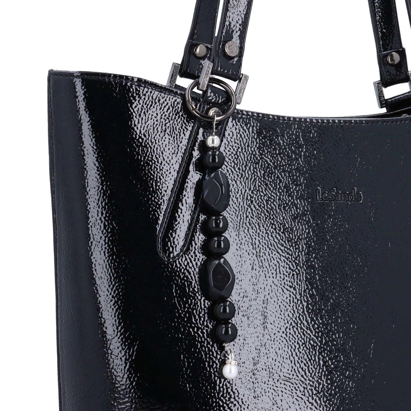 Syntetická shopper kabelka s přívěskem LeSands materiál syntetická kůže zapínání na zip barva černá velikost velká 4643 C Detail