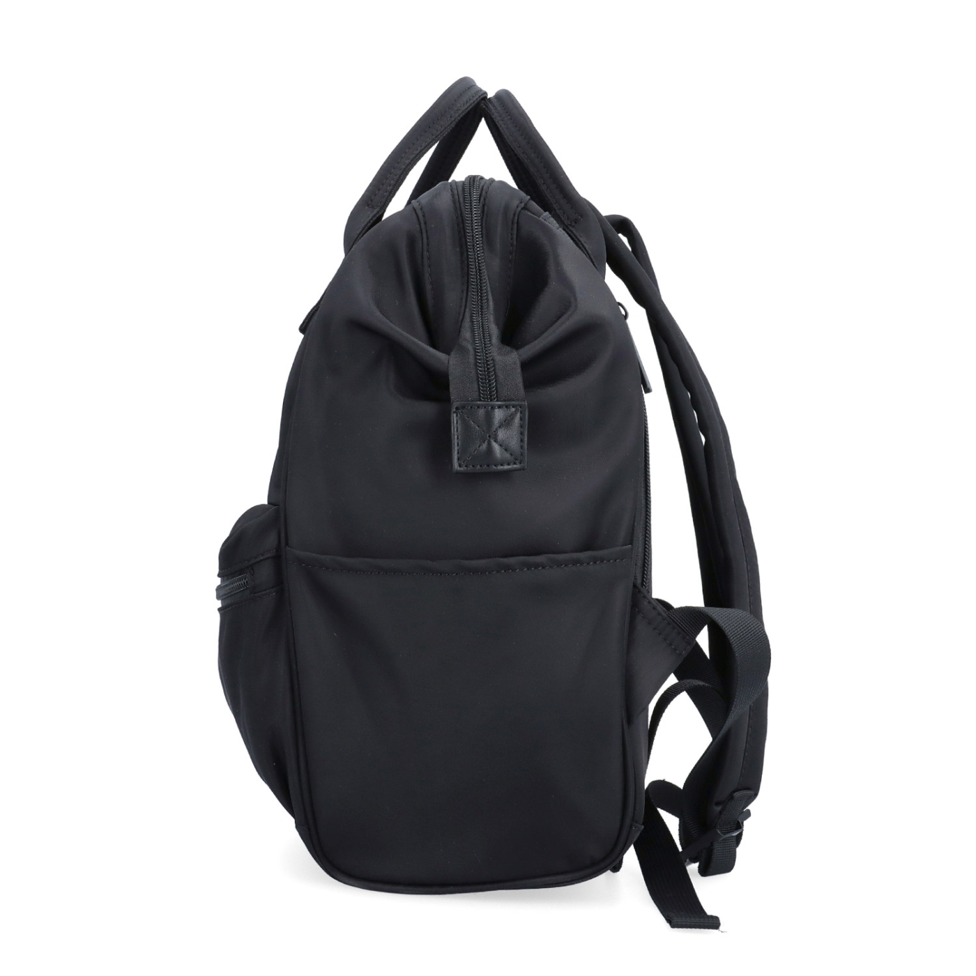 Praktický dámský batoh pro každý den Carmelo materiál nylon zapínání na zip barva černá velikost střední 6611 C Z boku