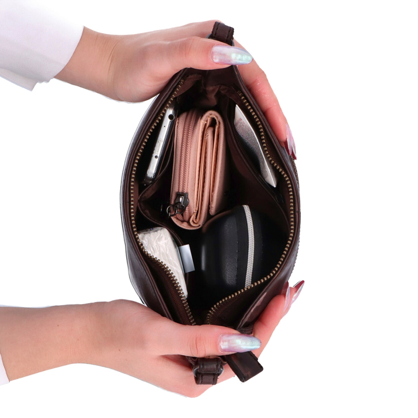 Kožená crossbody kabelka pro každý den Noelia Bolger materiál kůže zapínání na zip barva hnědá velikost malá NB 2404 H Vnitřek