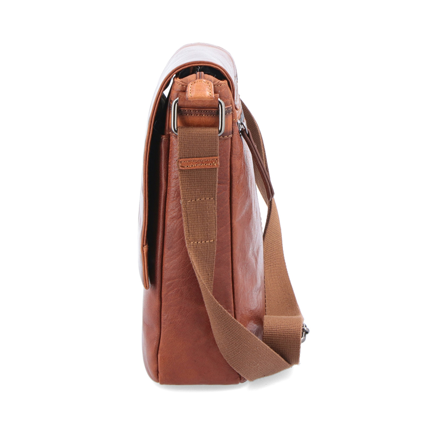 Kožená crossbody klopna Poyem materiál kůže zapínání s klopou barva koňaková velikost střední 2207 Poyem KO Z boku