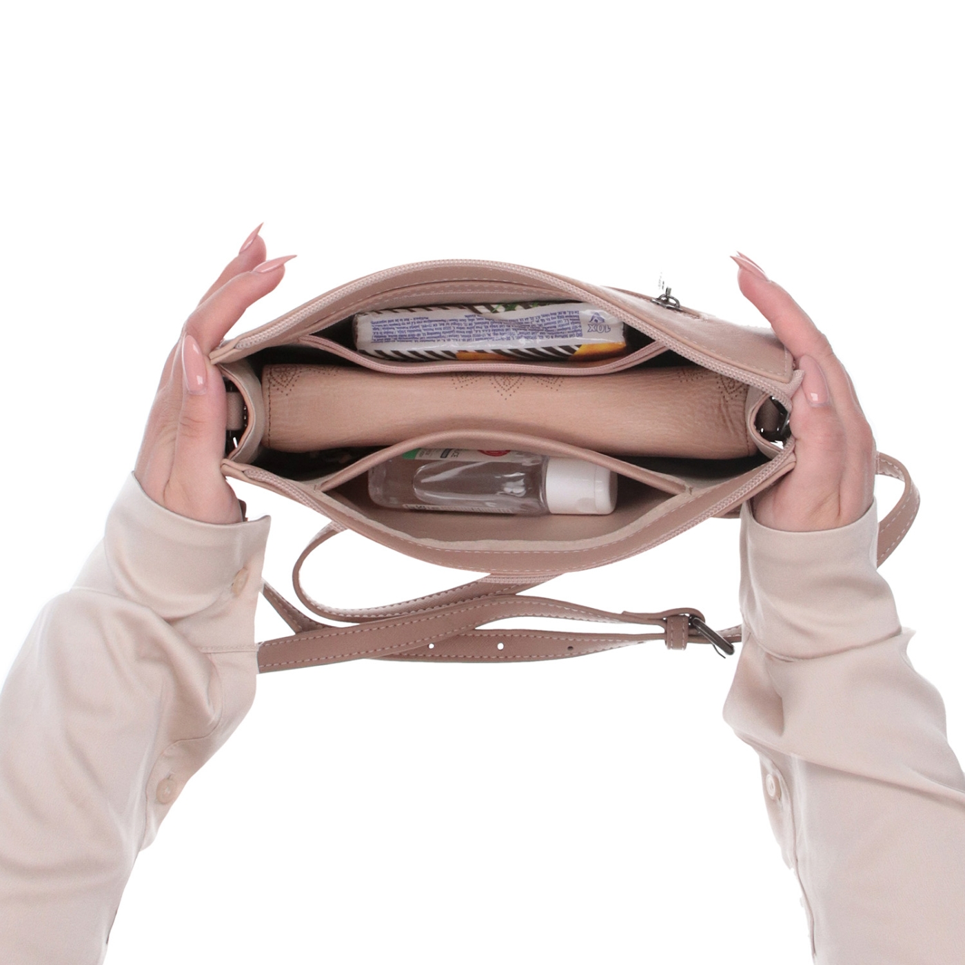 Elegantní crossbody kabelka Noelia Bolger materiál kůže zapínání na zip barva nude velikost malá NB 0042 N Vnitřek