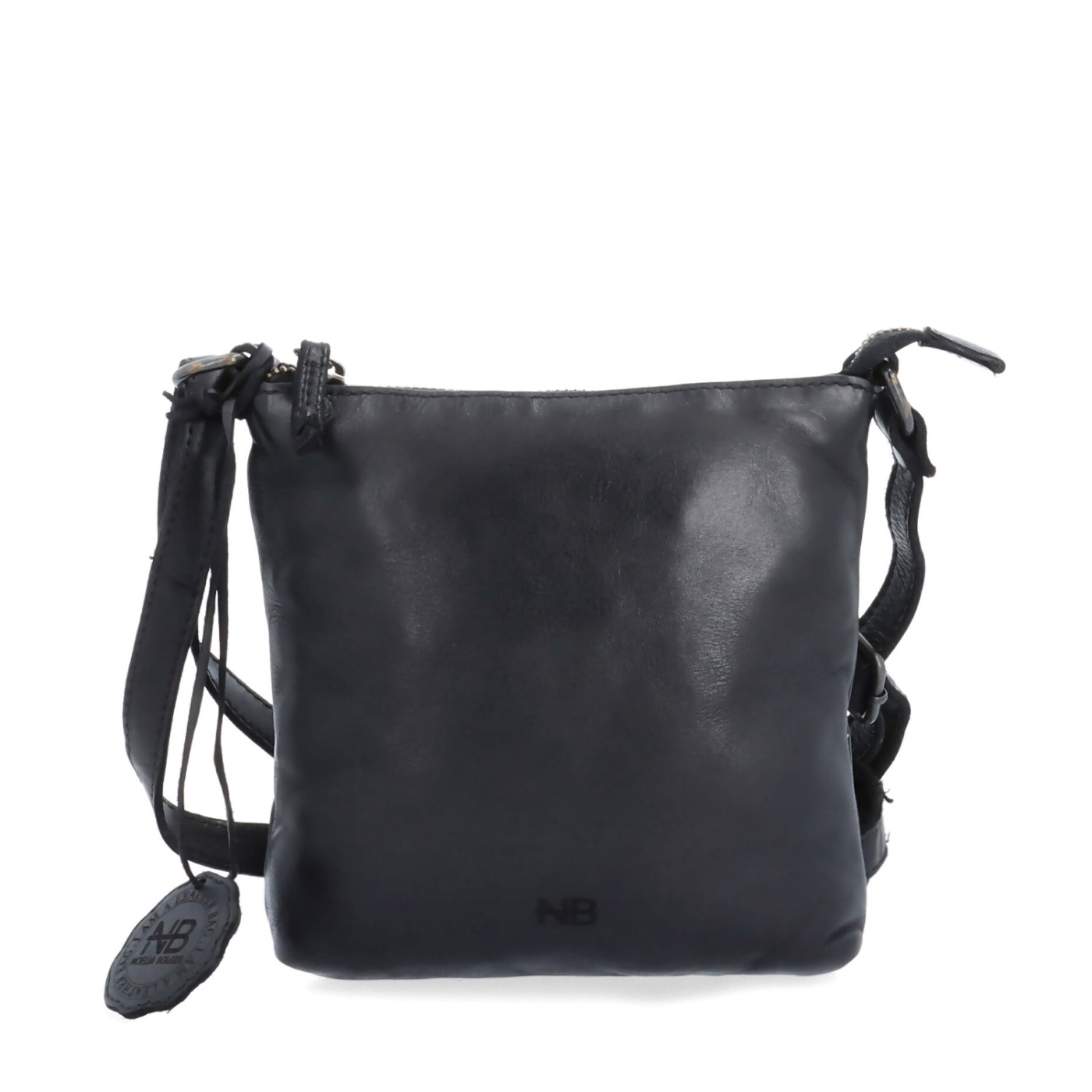 Elegantní kožená crossbody kabelka Noelia Bolger materiál kůže zapínání na zip barva černá velikost malá NB 2415 C Zepředu