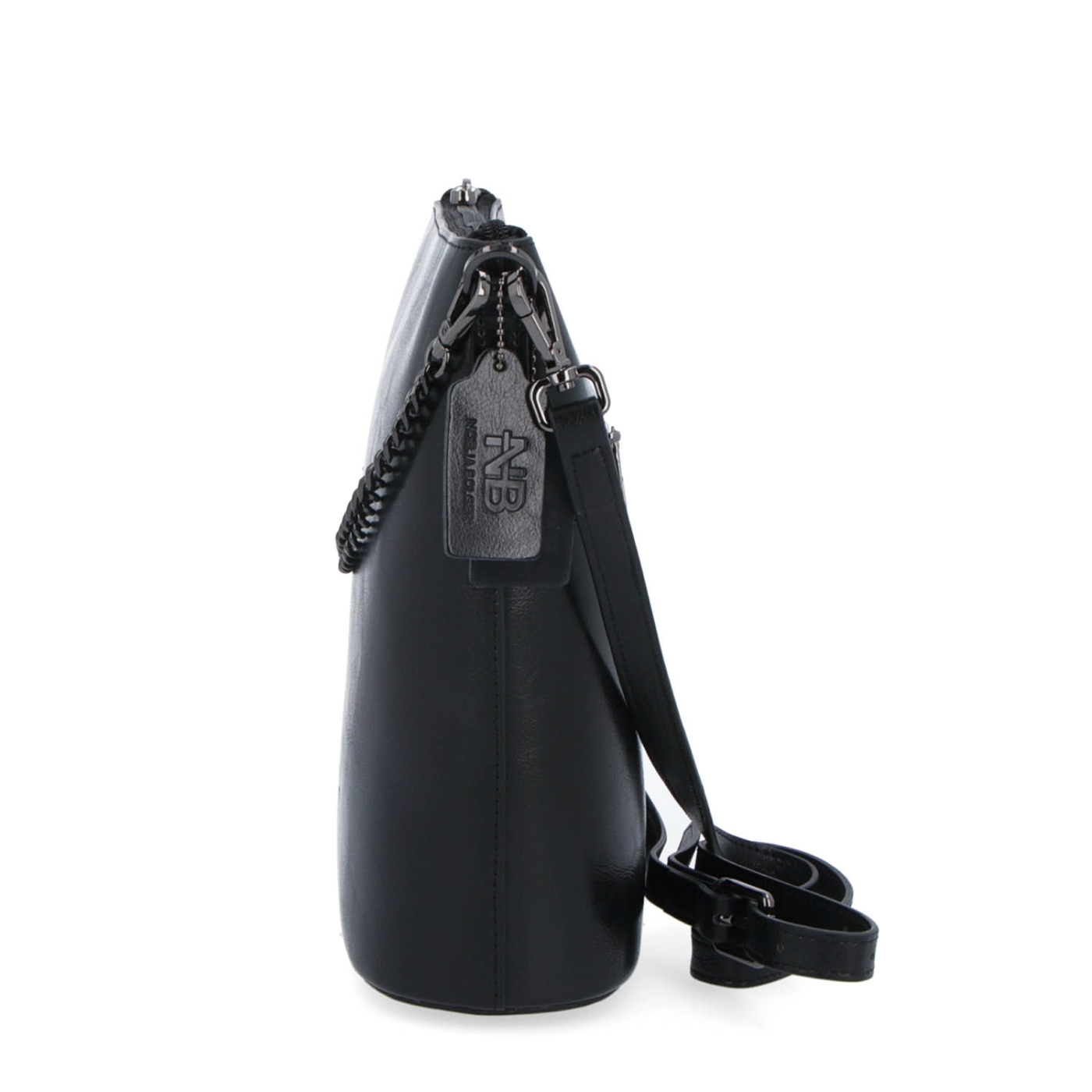 Elegantní kožená crossbody s řetízkem Noelia Bolger materiál kůže zapínání na zip barva černá velikost malá NB 0048 C Z boku