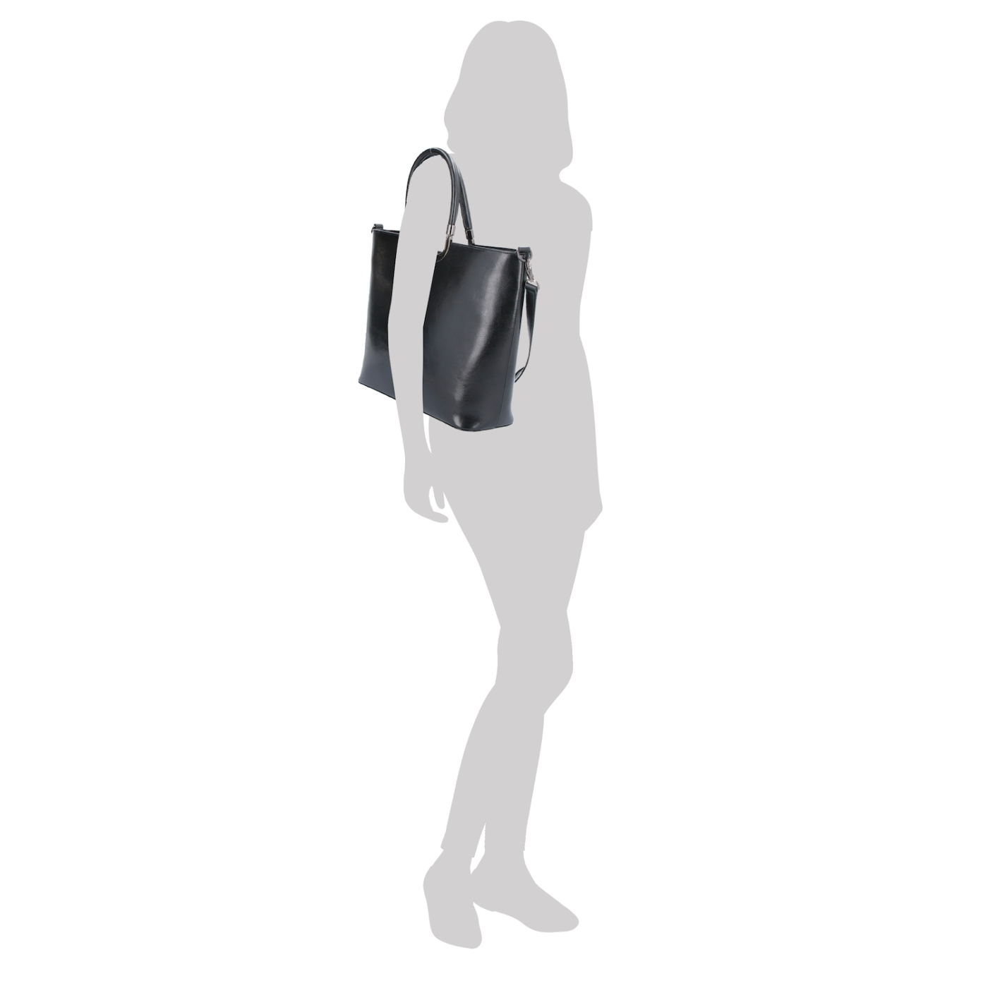 Velká designová kabelka Noelia Bolger materiál kůže zapínání na zip barva černá velikost velká NB 0049 C Na postavě