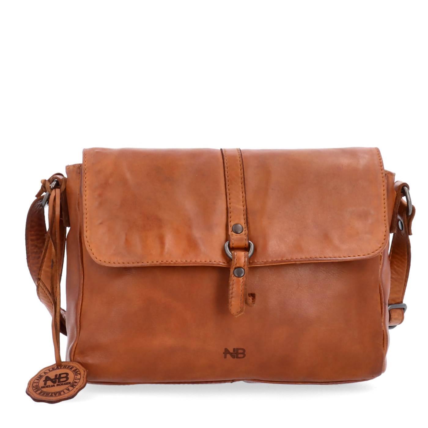 Kožená crossbody kabelka s klopou Noelia Bolger materiál kůže zapínání s klopou barva koňaková velikost střední NB 2416 KO Zepředu