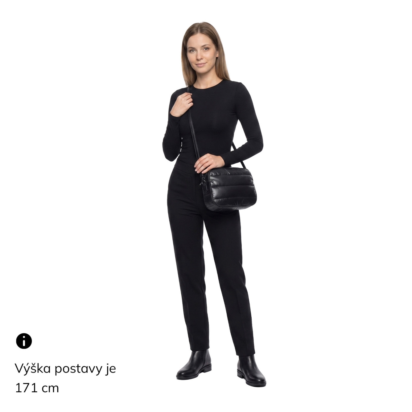 Stylová dámská kabelka s prošíváním Carmelo materiál nylon zapínání na zip barva černá velikost malá 4386 C Na postavě
