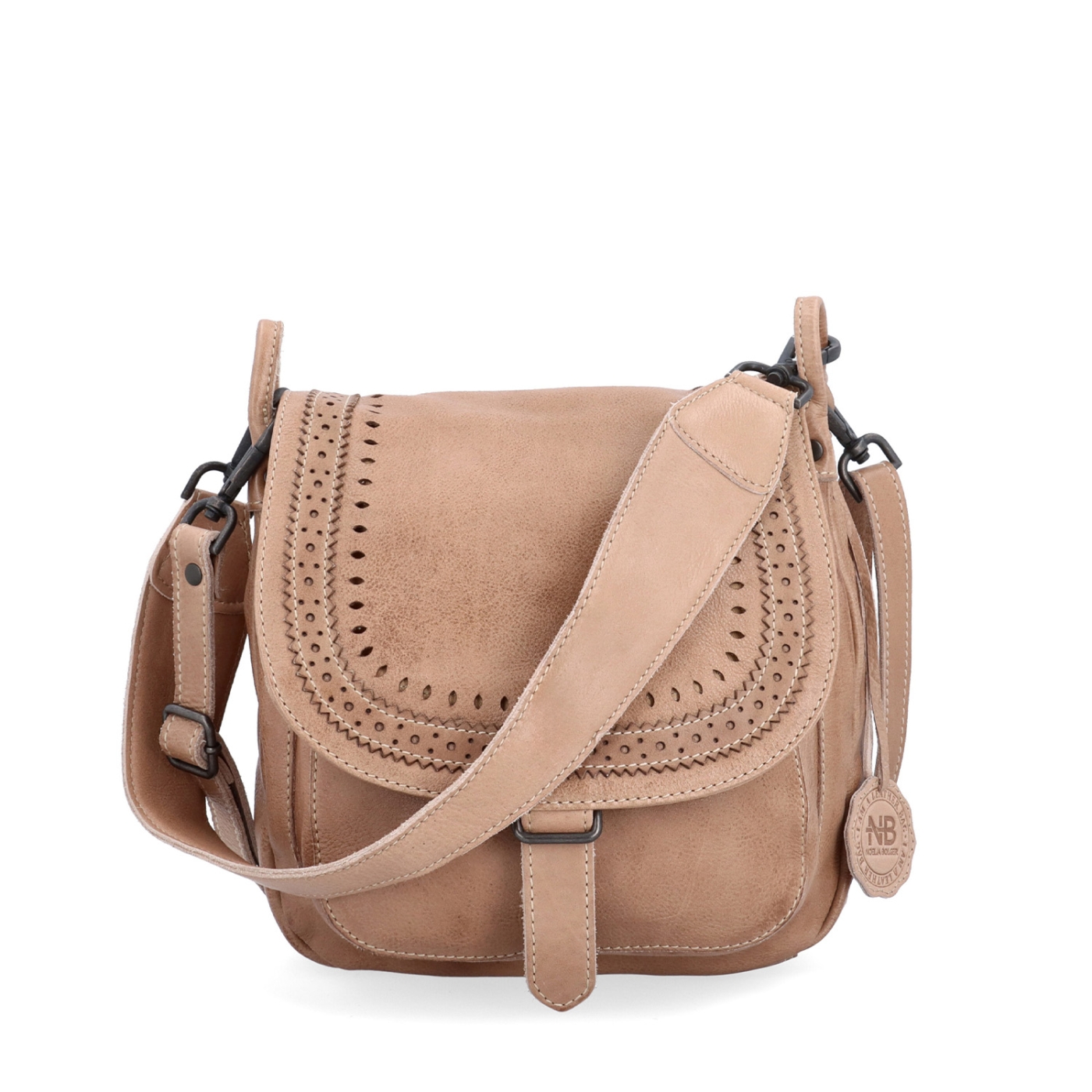 Kožená crossbody kabelka se zdobenou klopou Noelia Bolger materiál kůže zapínání s klopou barva béžová velikost střední NB 2030 BE Zepředu