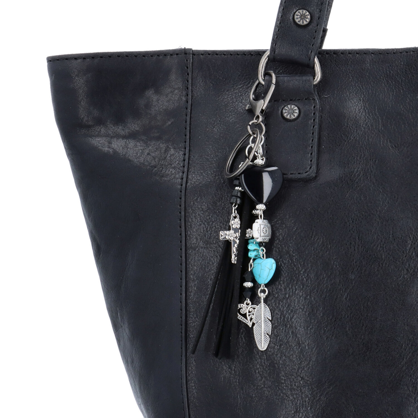 Dámská kožená shopperka s přívěskem Noelia Bolger materiál kůže zapínání na zip barva černá velikost velká NB 3103 C Detail