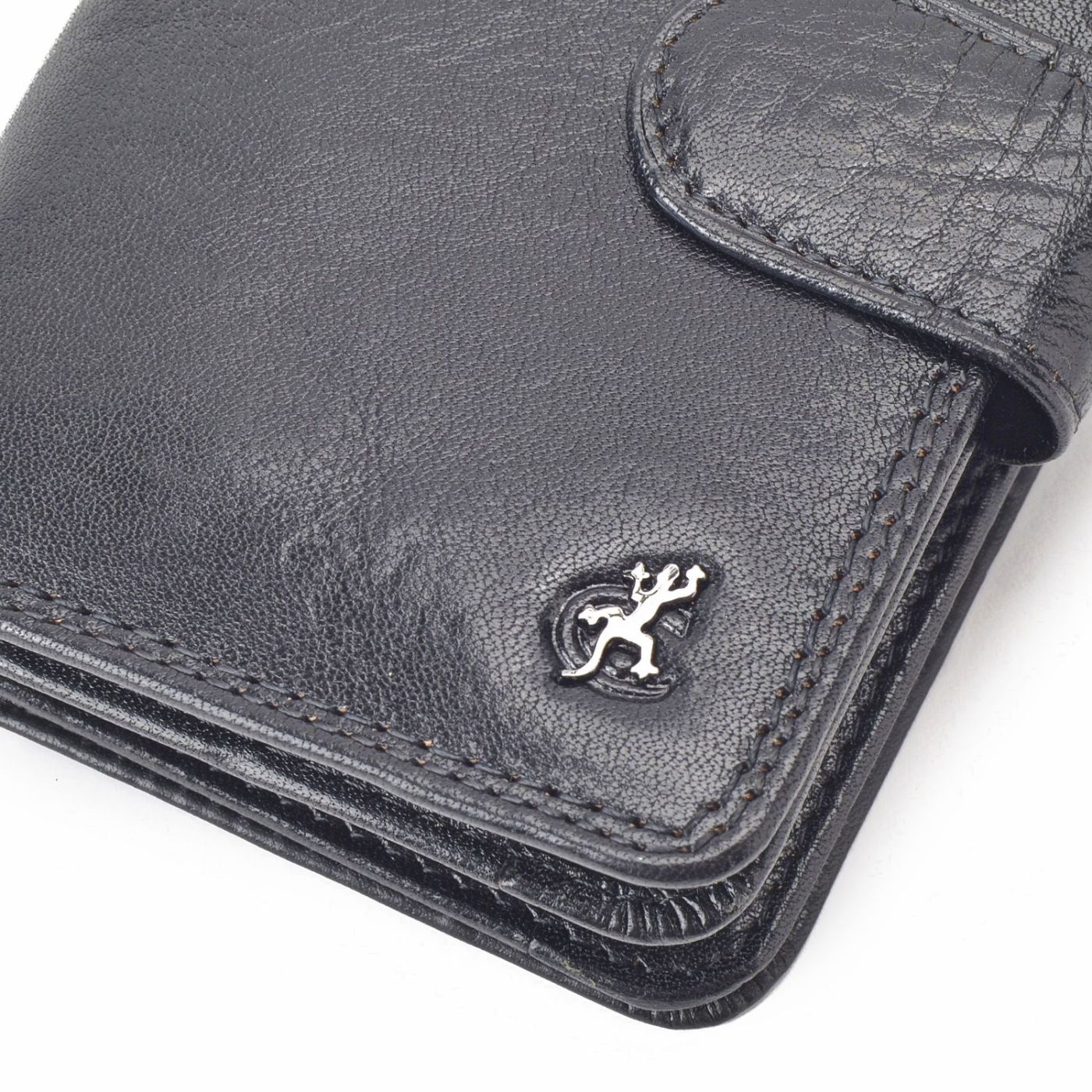 Kožená peněženka na výšku Cosset materiál kůže zapínání na cvoček barva černá velikost střední 4494 Komodo C Logo
