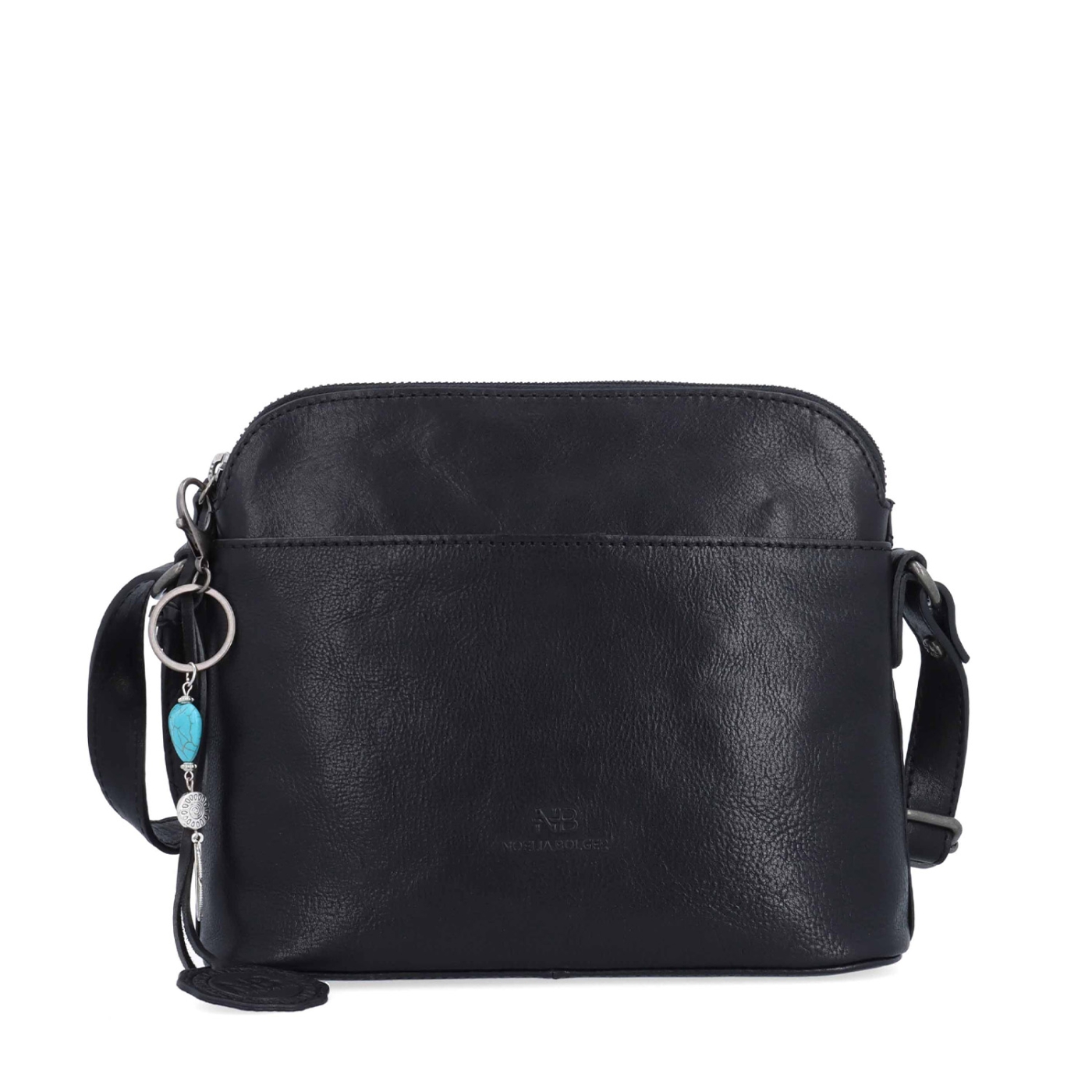 Kožená crossbody kabelka s kapsou a přívěskem Noelia Bolger materiál kůže zapínání na zip barva černá velikost malá NB 3105 C Zepředu
