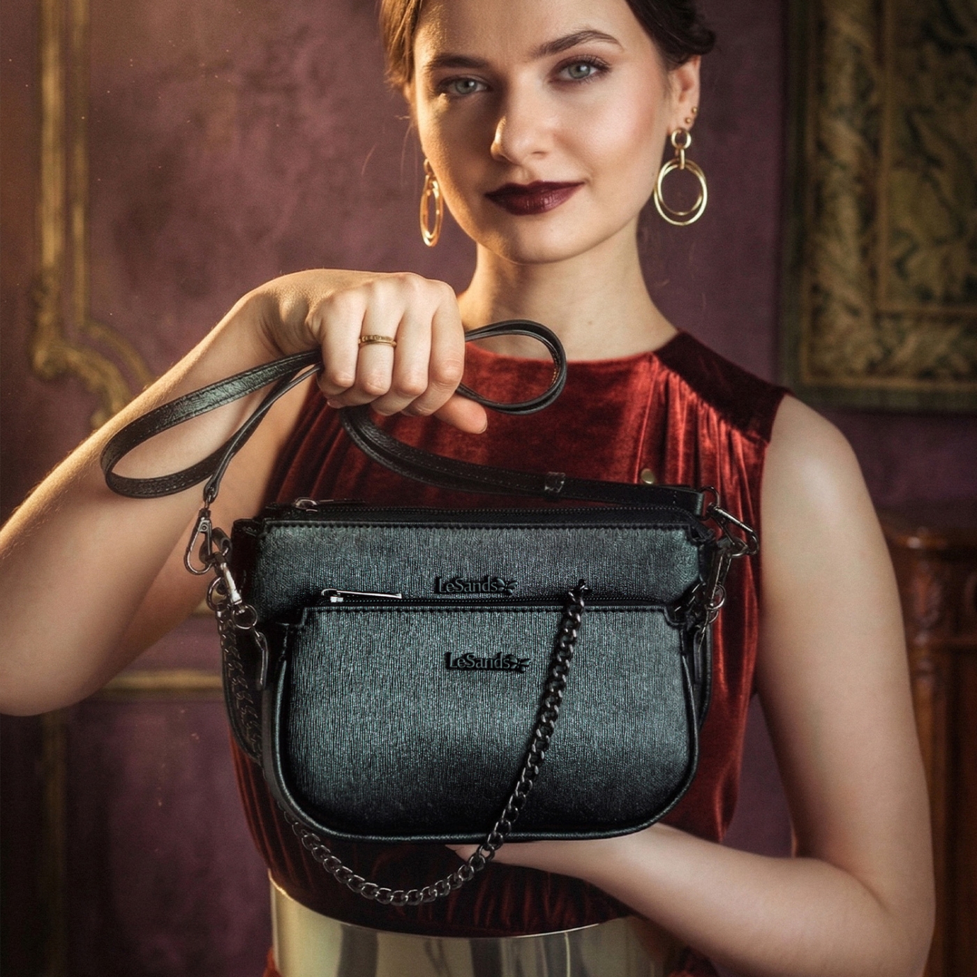 Crossbody kabelka s odjímatelnou kapsičkou a řetízkem Le Sands materiál syntetická kůže zapínání na zip barva černá velikost malá 4609 C Lifestyle