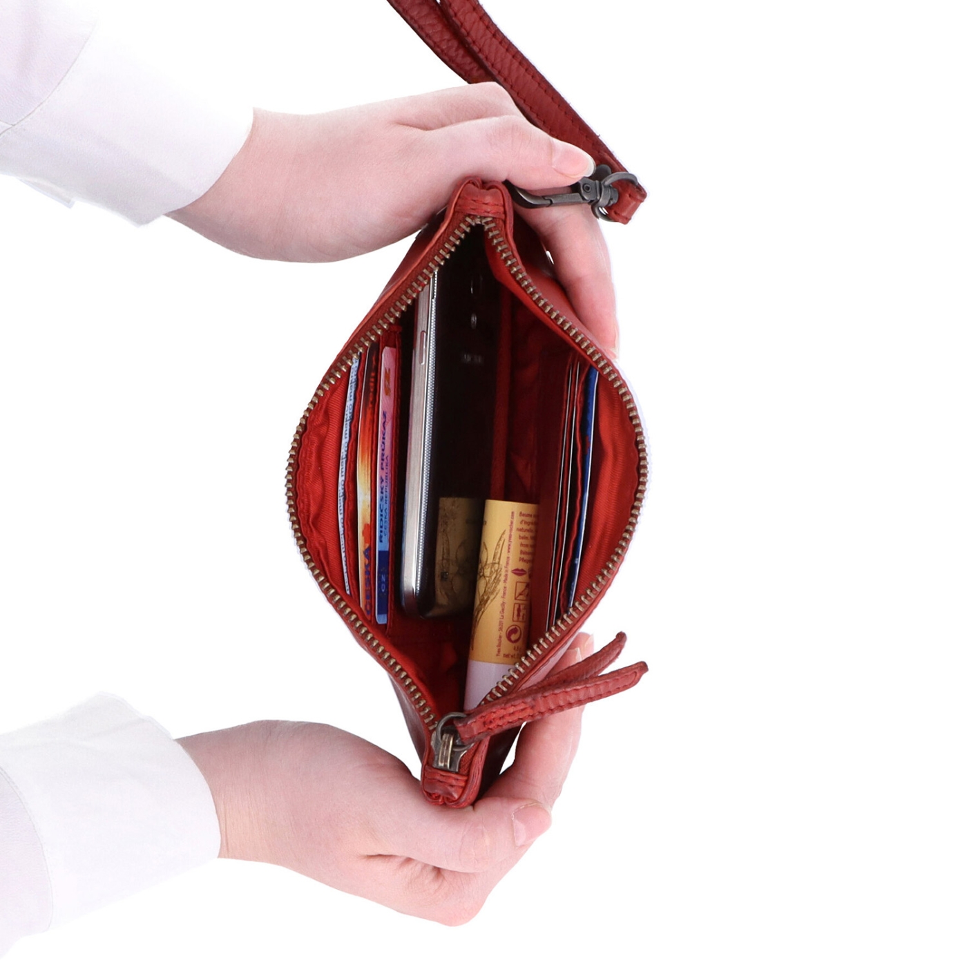 Kožené pouzdro s odepínacím poutkem Noelia Bolger materiál kůže zapínání na zip barva červená velikost velká 5137 NB CV Vnitřek